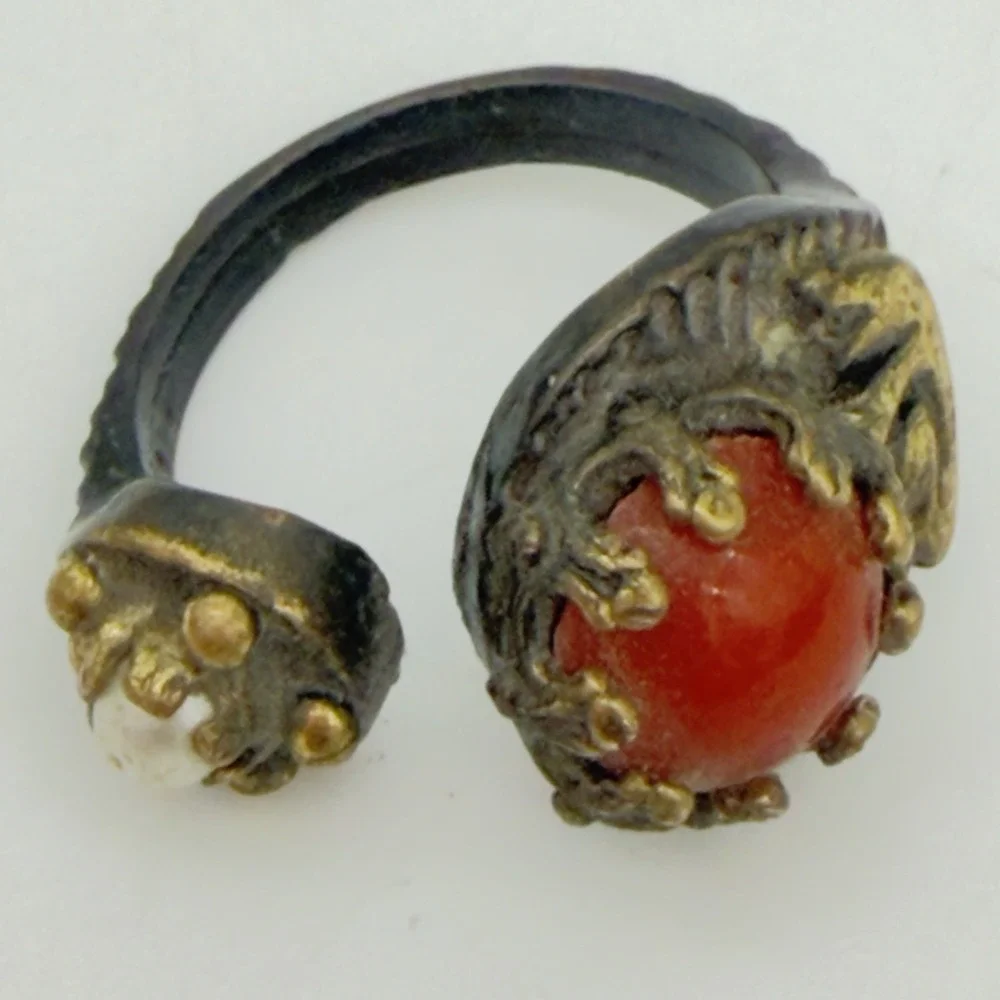 Vtg Carnelian Brass Ring Tibetan Tribal Statement By Pass Abstract Animal 7.5